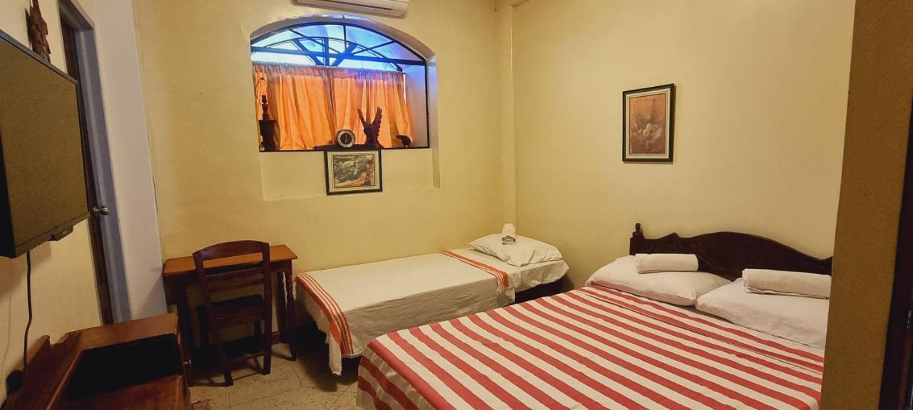 Hotel Casa Familya Batac Zewnętrze zdjęcie